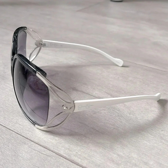 JESSICA SIMPSON NWOT Oversized Sunglasses Black White Silver. - Picture 3 of 7